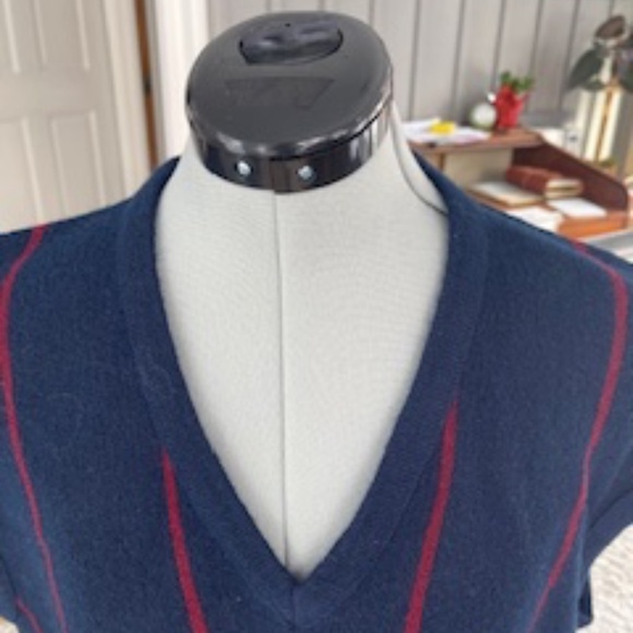 Vintage Izod Lacoste Navy Sweater Vest - L - Picture 5 of 6